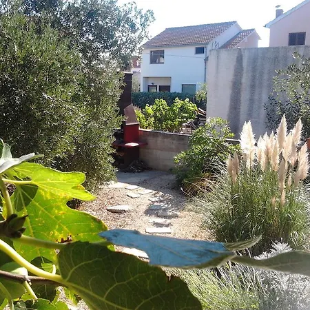 Apartment Jadranica Murter