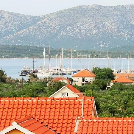 Apartment Jadranica Murter